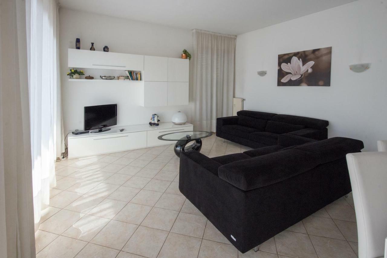 Ferienwohnung Silky House With Private Parking Como Exterior foto